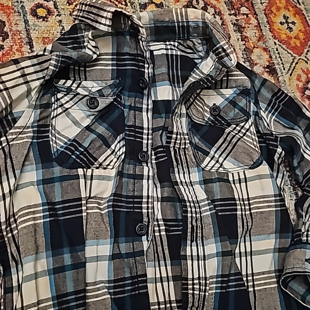 Plaid button-up long sleeve shirt size 4t - Picture 5 of 5